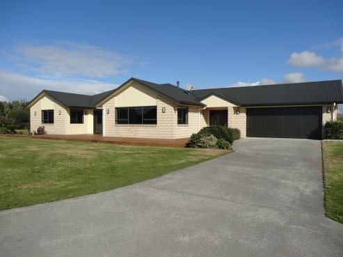 14 Des Terry Way, Waipu