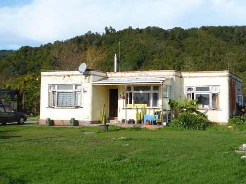 4 Hawes Street, Waimangaroa