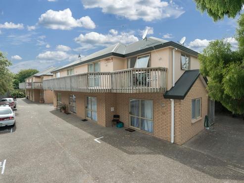 4 Baffles Crescent, Silverdale