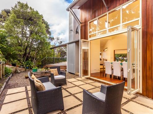 23 Tui Crescent, Waiatarua
