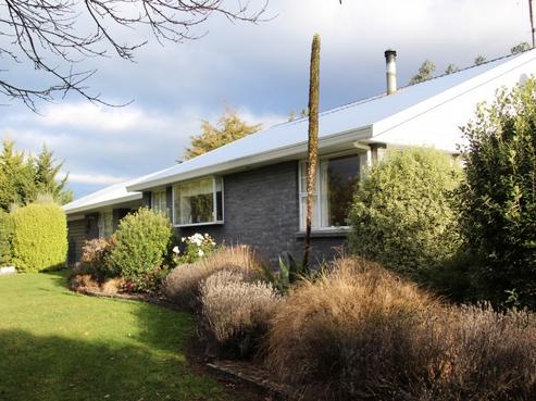 32 Bulleid Road, Deborah