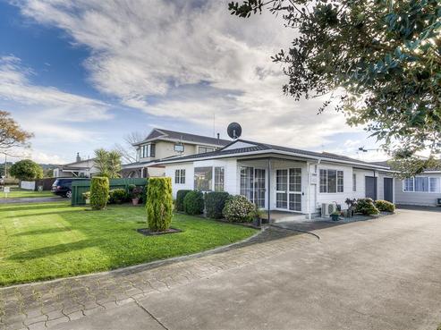 16 Lannie Place, Greenmeadows