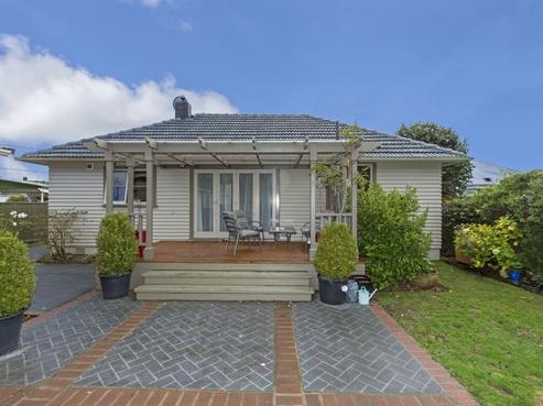 76 Waddington Drive, Naenae