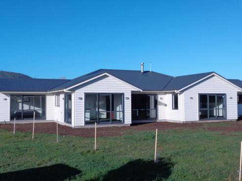 43 Montgomery Crescent, Kinloch