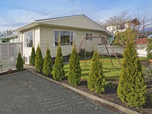 4A Snowden Place, Brightwater