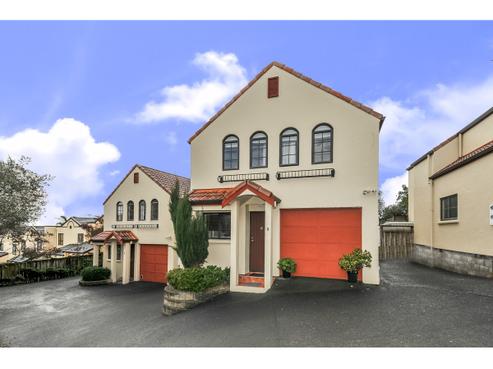 4/5 Spencer Road, Pinehill