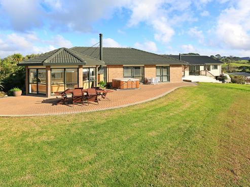 102 Amreins Road, Waitakere