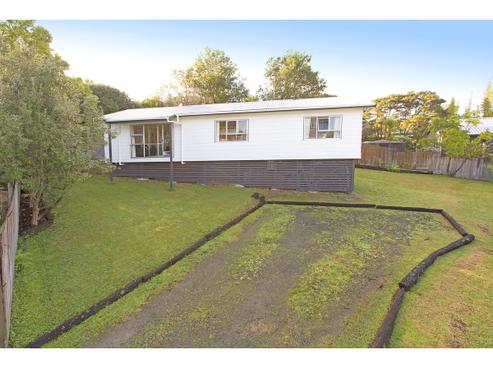 2/105 Brian Crescent, Stanmore Bay