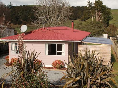 90 Valley Road, Hikurangi
