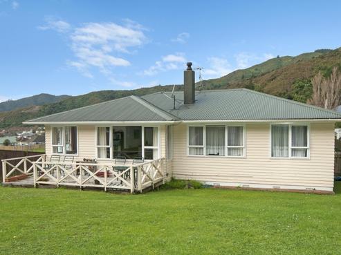 53 Judd Crescent, Naenae