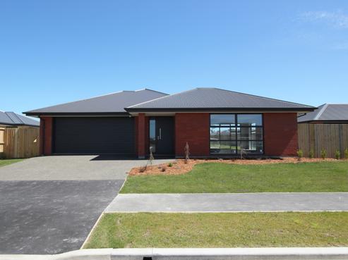 24 Russ Drive, Lincoln