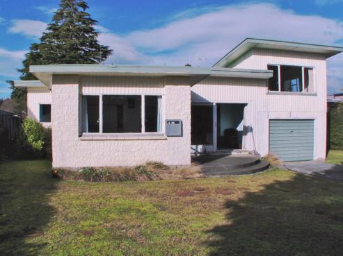 32 Dusky Street, Te Anau