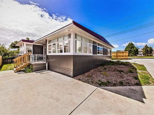 483 West Coast Road, Glen Eden