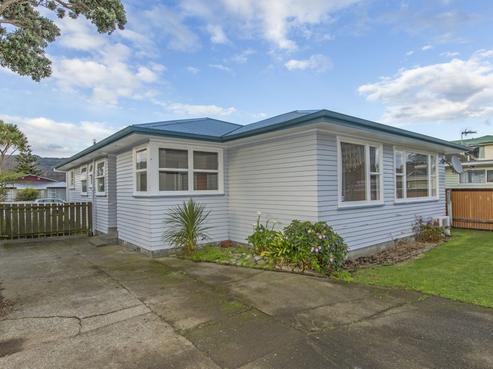 227 Taita Drive, Avalon