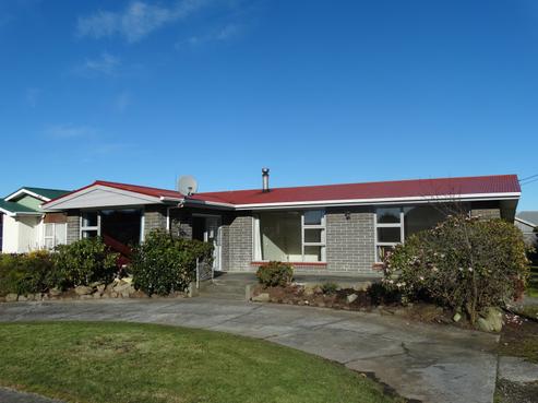 11 Dover Street, Mataura