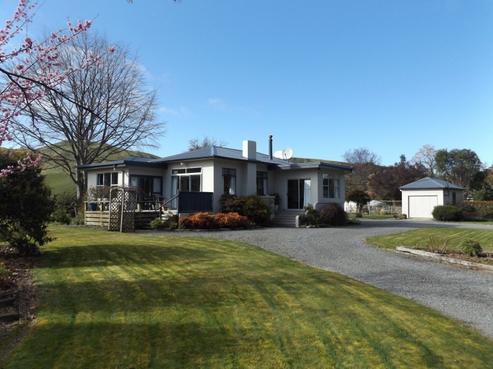 39 Main Street, Hunterville