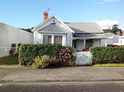 6 Warre Street, Waitara