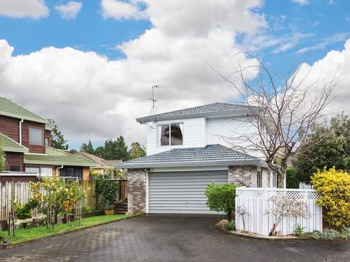 1/18 Solana Court, Botany Downs