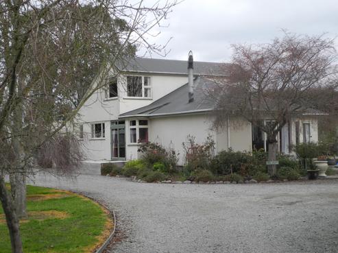 64 Kerrytown Road, Levels