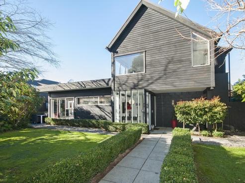 5 Riddiford Street, Woburn