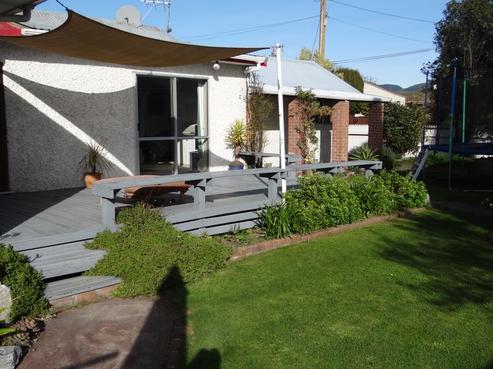 11 Newall Avenue, Stoke