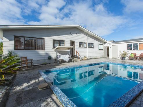 16 Winston Street, Tikipunga