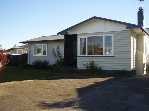 22 Merton Crescent, Pirimai