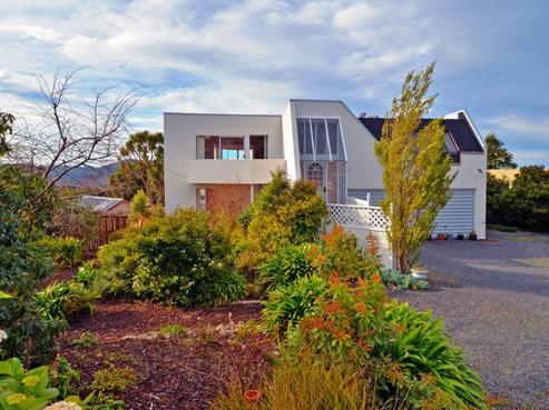 13 Erin Street, Roslyn