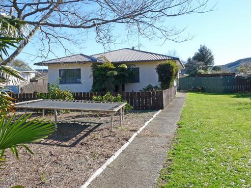 105 Whitby Road, Wakefield