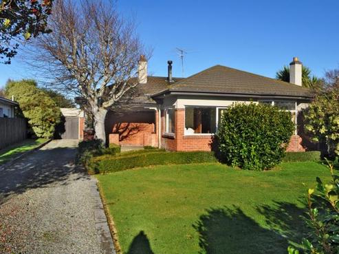 17 Beatrice Street, Avenal