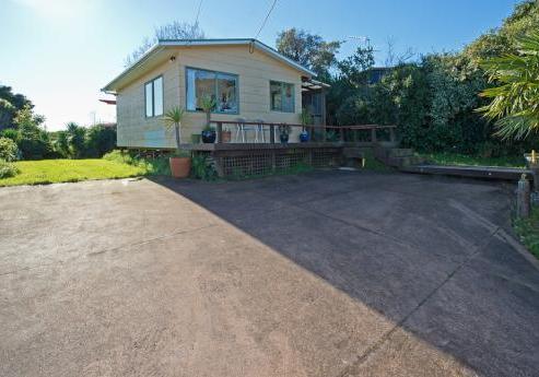 153 Wilma Road, Surfdale
