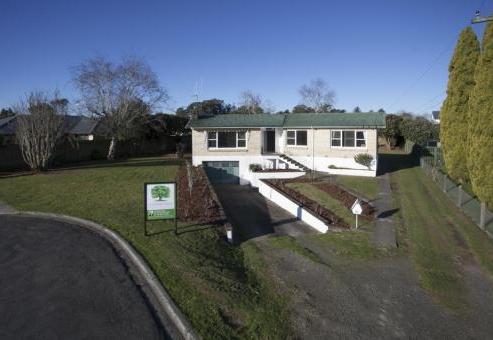 15 Glover Street, Leamington