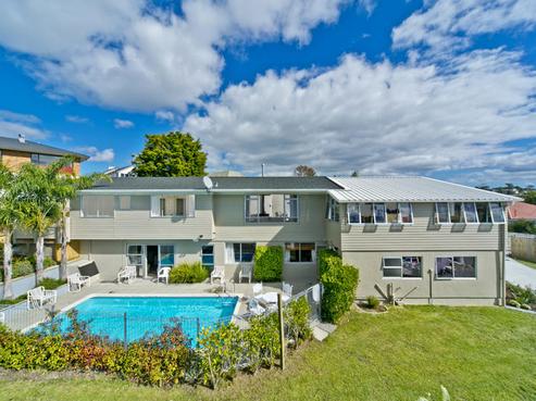 873 Beach Road, Waiake