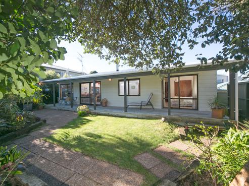 9B Queensway, Three Kings