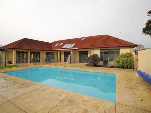 5 Regents Park Drive, Casebrook