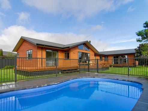 97 Ferry Road, Clive
