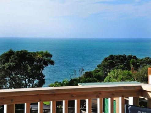 114 Pacific Parade, Army Bay