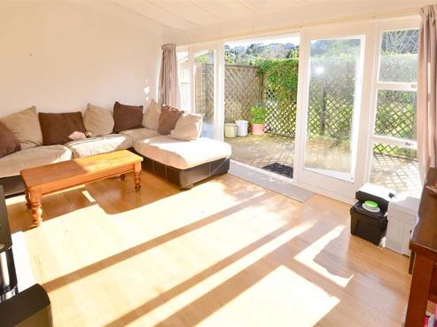 4/19 Montana Avenue, Murrays Bay