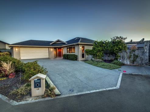 12 Karoola Place, Havelock North