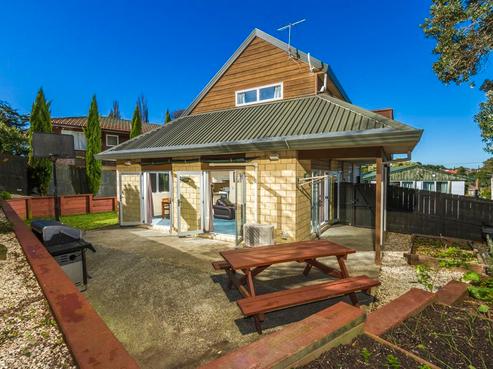 24B Alamein Avenue, Belmont