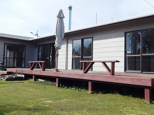 40 Robinson Avenue, Holdens Bay