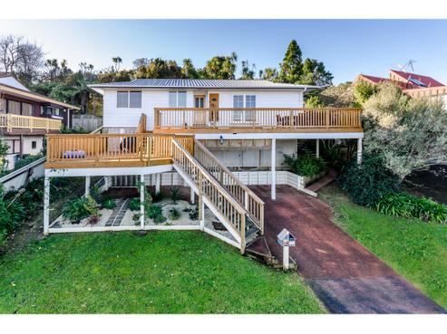118 Stapleford Crescent, Browns Bay