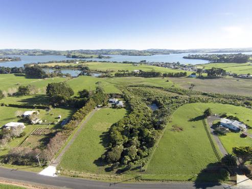 54 Boyd Road, Clarks Beach