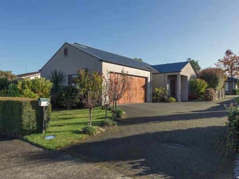 37 Robertson Street, Glenholme