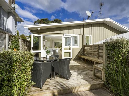 15 Beulah Avenue, Rothesay Bay