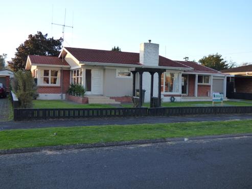7 Springfield Crescent, Enderley
