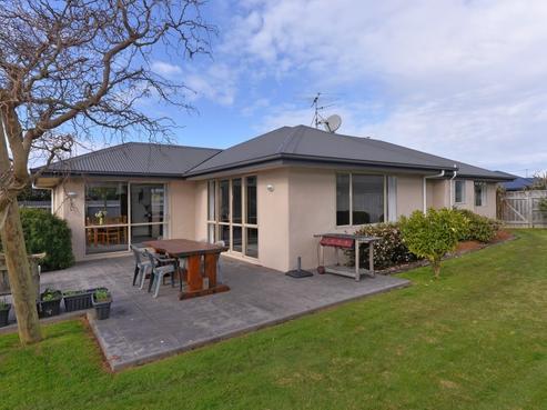 15 Tillson Crescent, Motueka