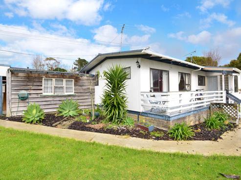 24 Hammond Avenue, Hatfields Beach