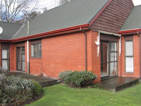 2B Thurlestone Place, Burnside
