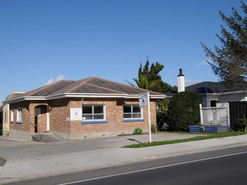321 Western Hills Drive, Avenues